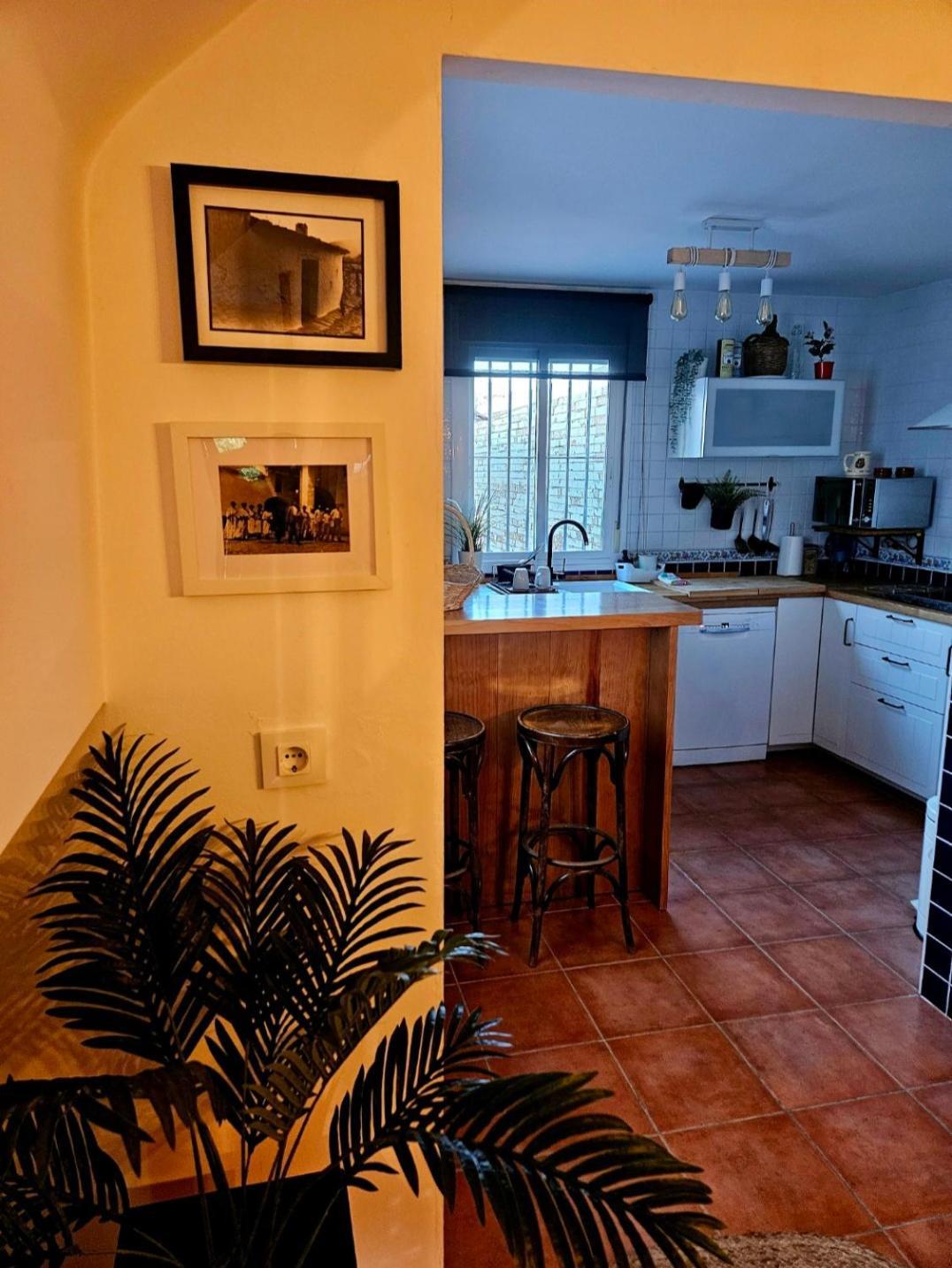 La Casa Junto Al Sendero Del Rio & Piscina # Aire Acondicionado Villa Los Romeros Exteriör bild